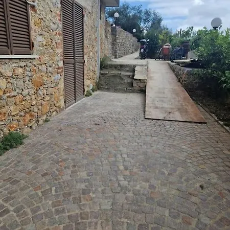 Le Iris Delle Cinque Terre 라스페치아