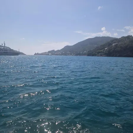 Le Iris Delle Cinque Terre * Специя